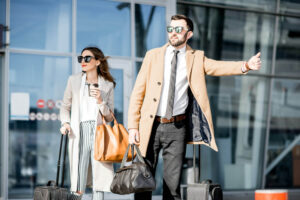 blogs 3 business couple catching a taxi 1